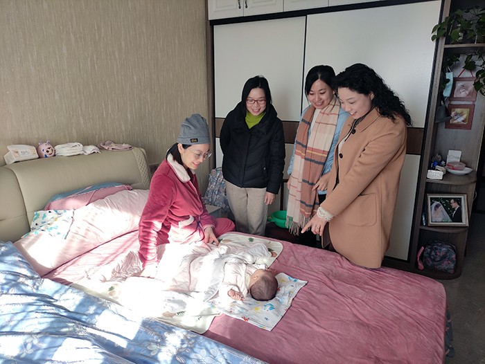 色情av
工会慰问生育女教师2.jpg