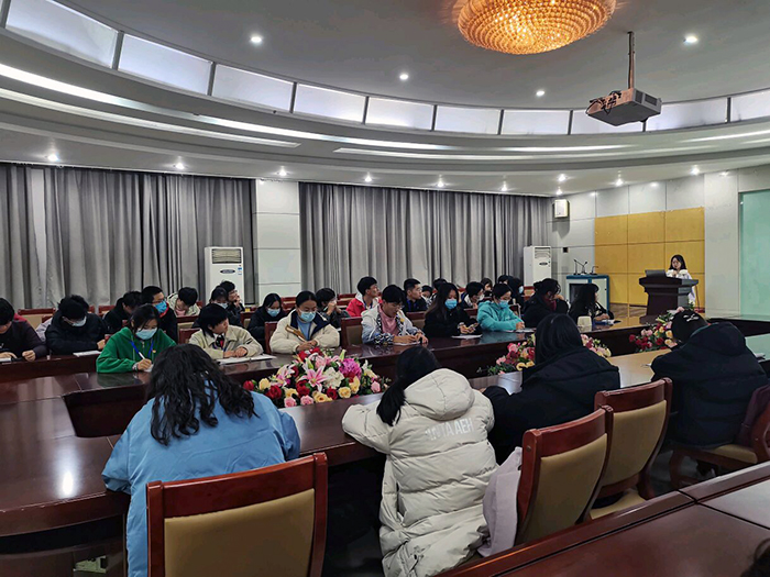 色情av
举办2021级团干培训第一次理论学习.jpg 色情av
举办2021级团干培训第一次理论学习.jpg